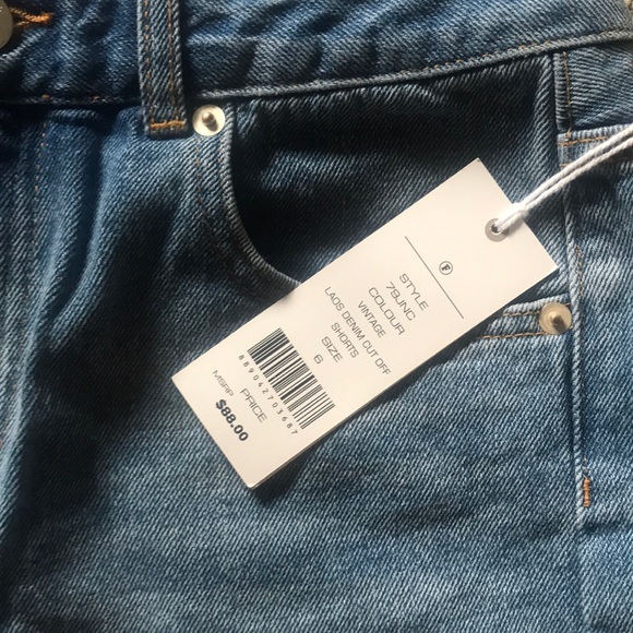 High waisted cut off jean shorts NWT - Picture 2 of 2